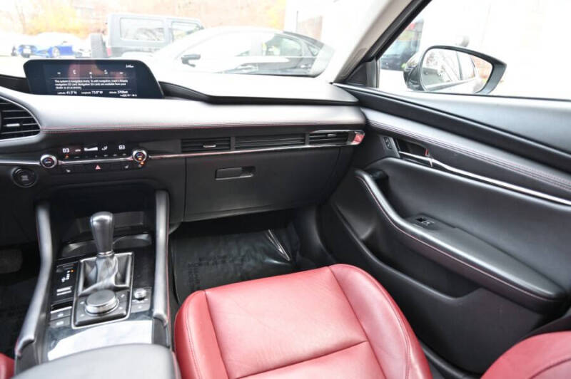 2024 Mazda Mazda3 Sedan 2.5 S Carbon Edition