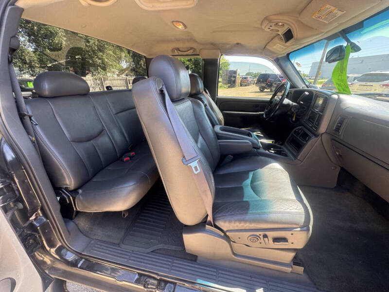 2004 GMC Sierra 2500HD SLT