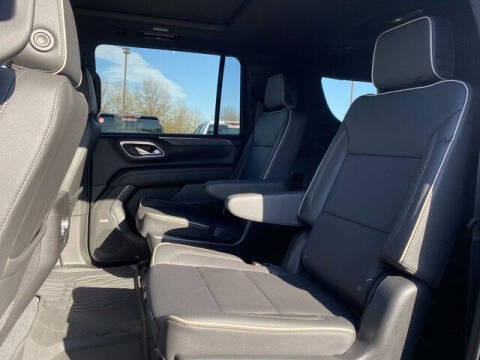 2023 GMC Yukon XL SLT