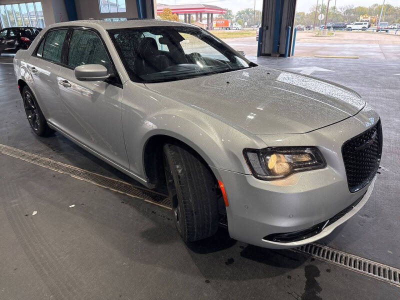 2023 Chrysler 300 S V6