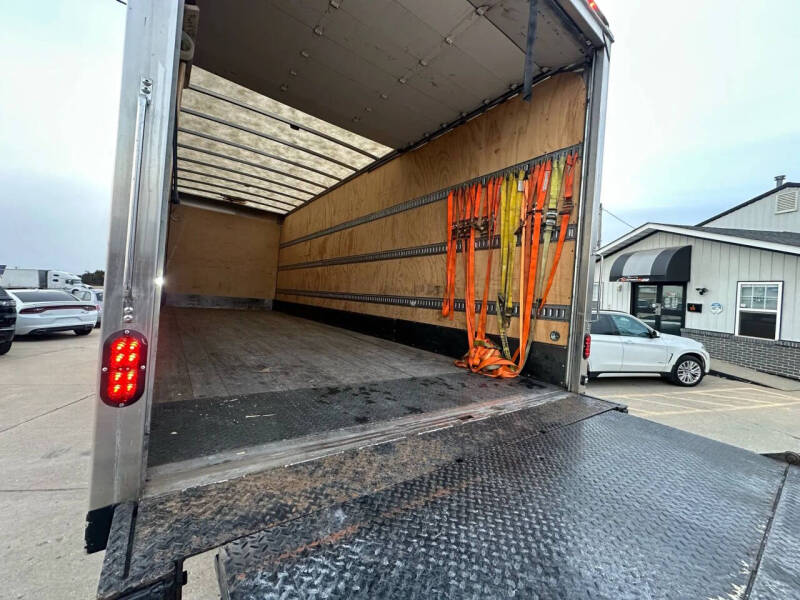 2019 International DuraStar 4300