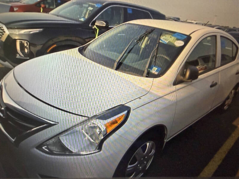 2015 Nissan Versa 1.6 S Plus