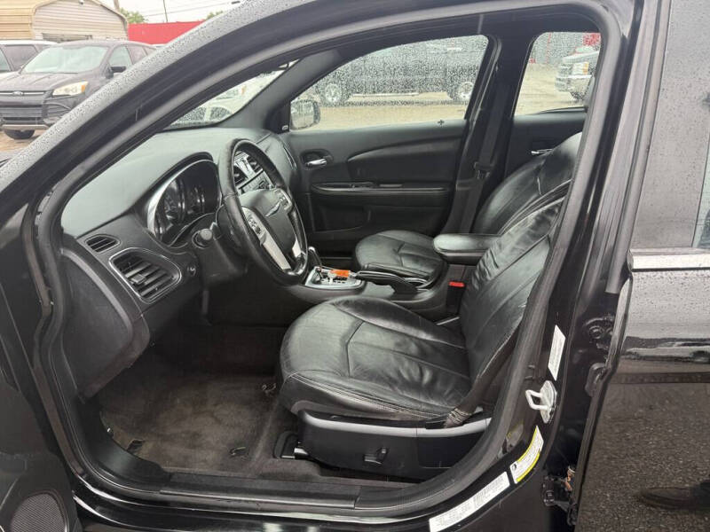 2013 Chrysler 200 Limited