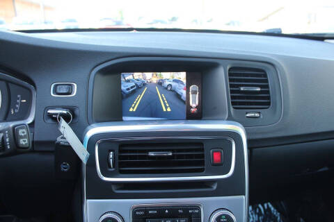 2018 Volvo V60 Cross Country T5 Premier