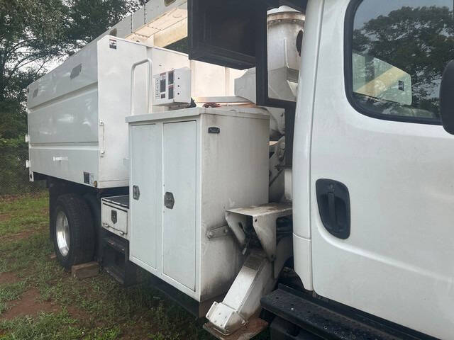 2012 Freightliner M2 106