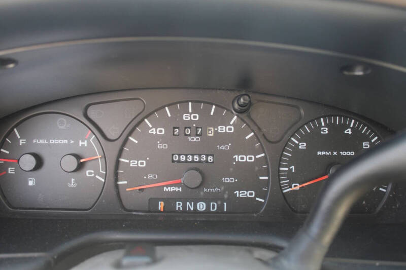 2001 Ford Taurus LX