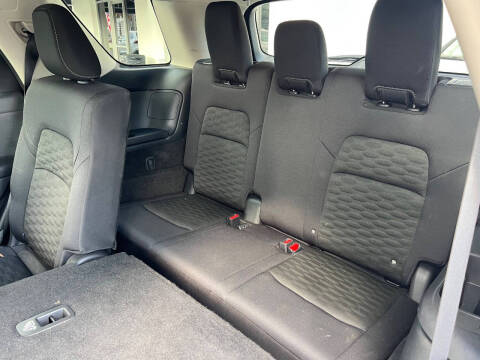 2024 Nissan Pathfinder SV