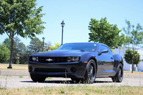 2013 Chevrolet Camaro for sale at Great Lakes Classic Cars LLC in Hilton NY