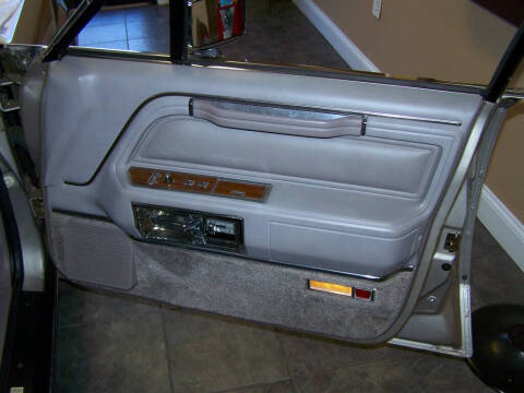 1988 Lincoln Town Car Signature