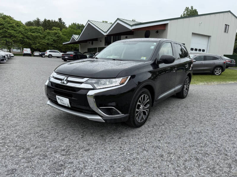 2017 Mitsubishi Outlander ES