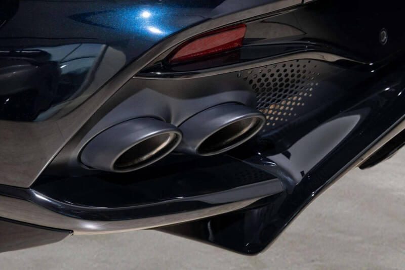 2025 Aston Martin DBX 707