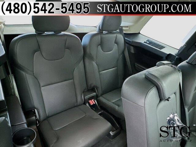 2023 Volvo XC90 Recharge T8 Plus Dark Theme