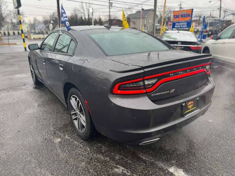 2019 Dodge Charger SXT
