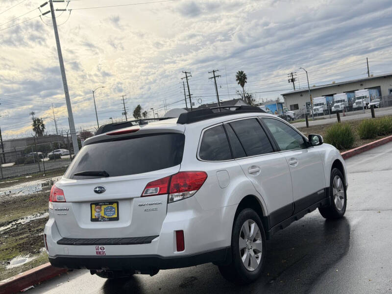 2012 Subaru Outback 2.5i Premium