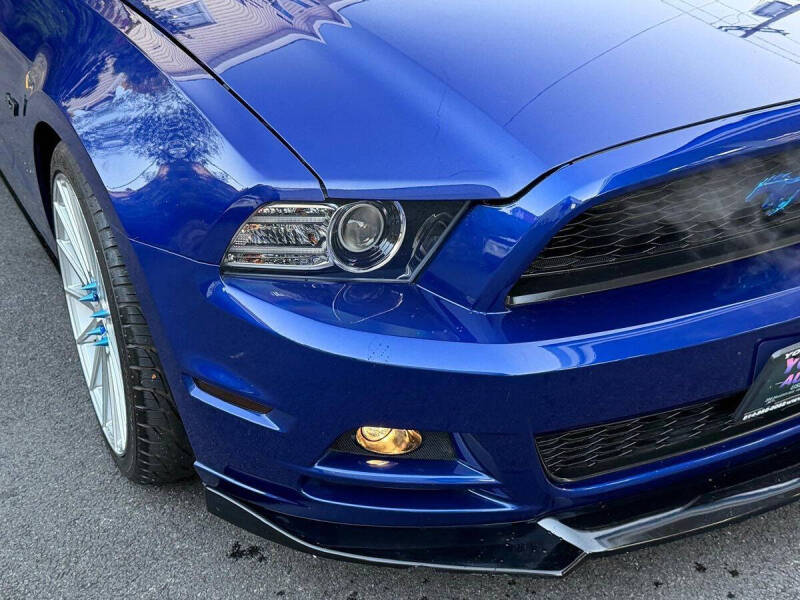 2014 Ford Mustang V6