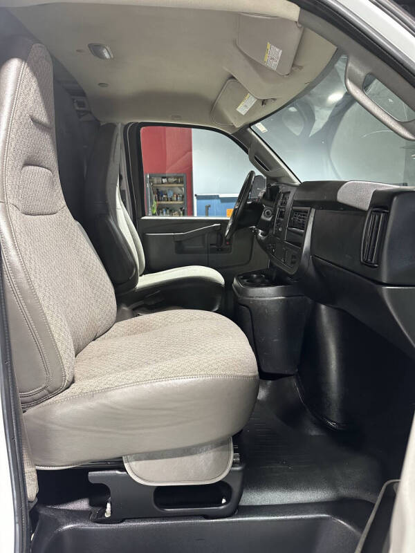 2016 Chevrolet Express 2500