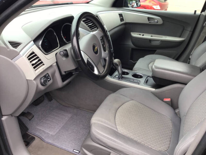2011 Chevrolet Traverse LS
