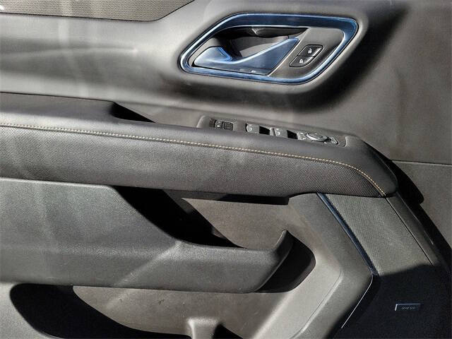 2023 GMC Yukon XL AT4