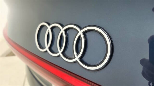 2024 Audi Q8 Sportback e-tron quattro Premium S line