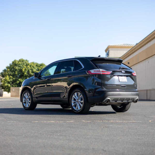 2021 Ford Edge Titanium