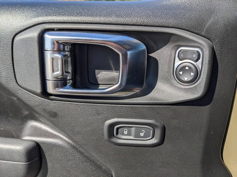 2025 Jeep Gladiator Willys