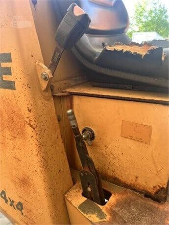 1999 Case IH  586E