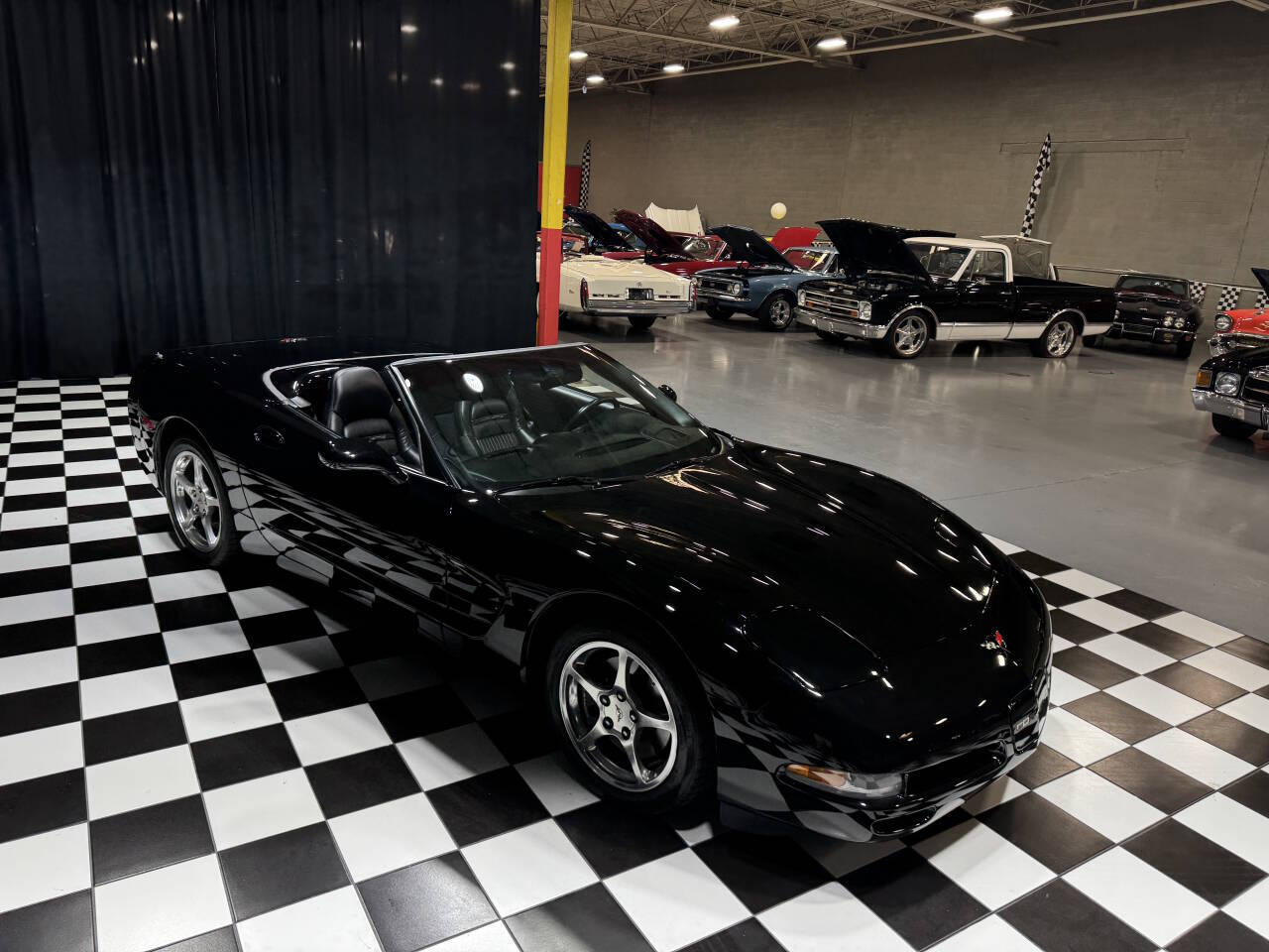 2004 Chevrolet Corvette 24