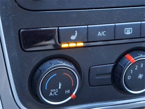 2014 Volkswagen Passat 1.8T S PZEV