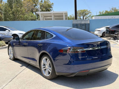 2015 Tesla Model S 70D