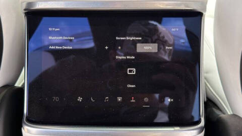 2023 Tesla Model X Standard Range