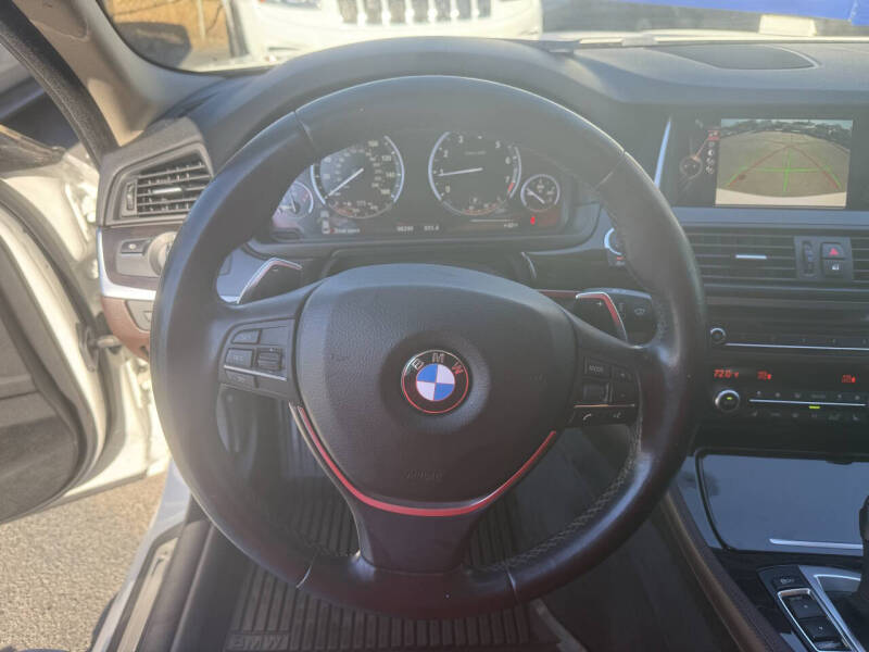 2016 BMW 5 Series 528i