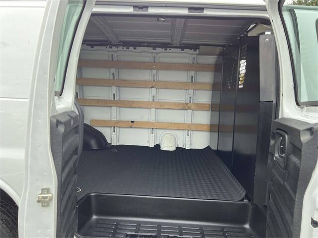 2023 Chevrolet Express 2500