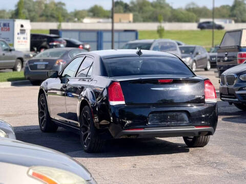 2019 Chrysler 300 S