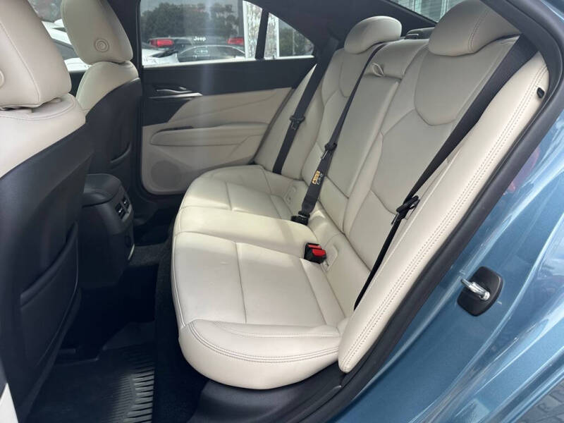 2024 Cadillac CT4 Premium Luxury