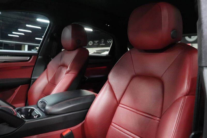 2021 Porsche Cayenne GTS Coupe