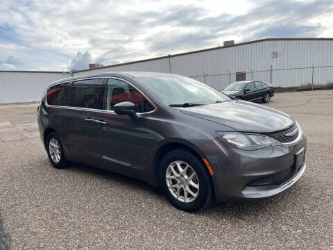 2021 Chrysler Voyager LX