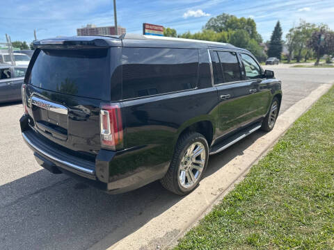 2017 GMC Yukon XL Denali