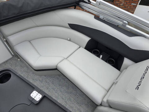 2025 Berkshire 22RFX LE