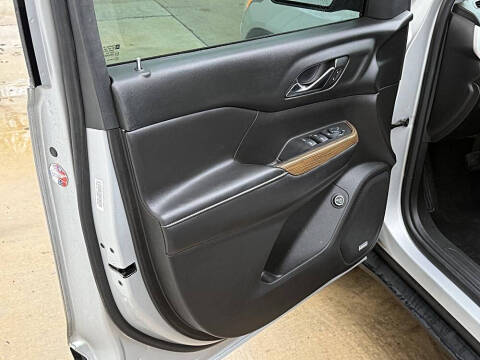 2017 GMC Acadia SLE-2