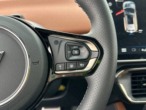 2025 VinFast VF8 Plus