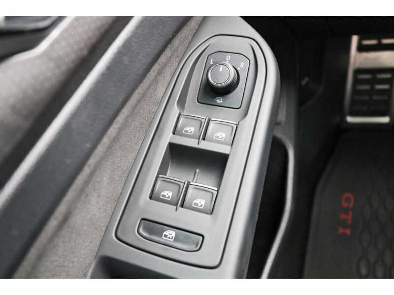 2023 Volkswagen Golf GTI 40th Anniversary Edition