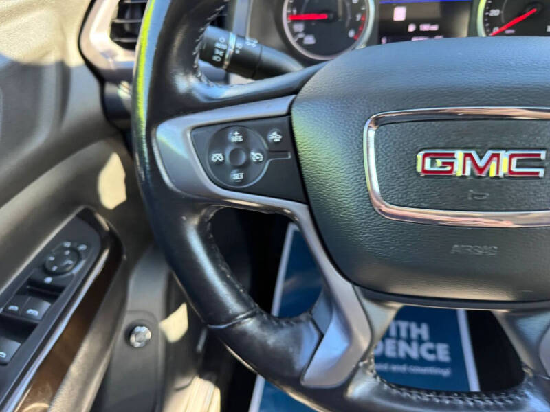 2021 GMC Acadia AT4