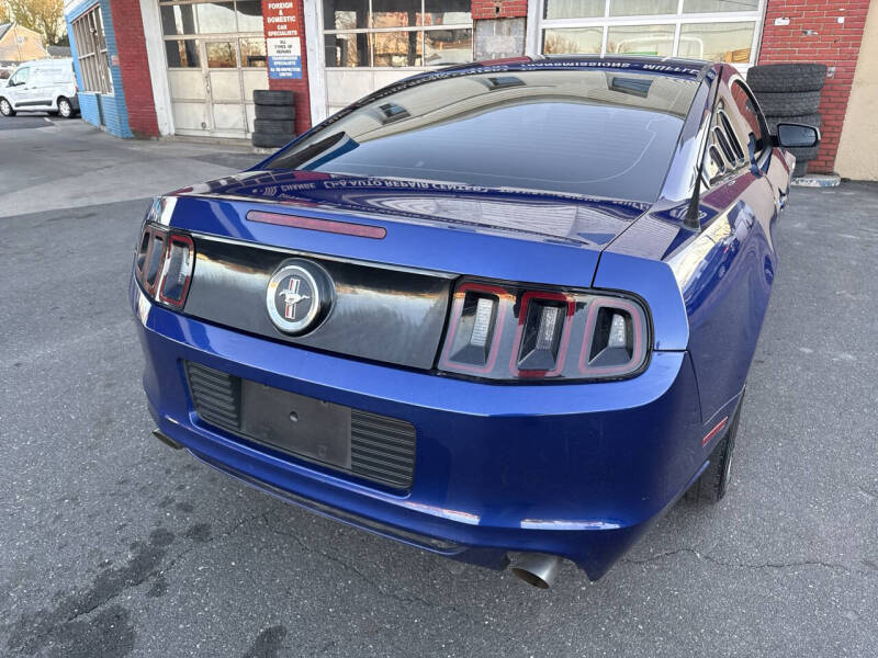 2014 Ford Mustang V6