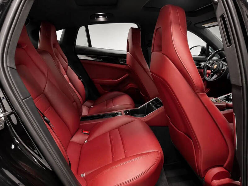 2020 Porsche Panamera