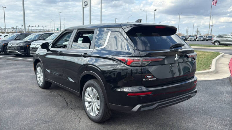 2026 Mitsubishi Outlander ES