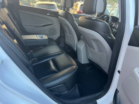 2018 Hyundai Tucson SE