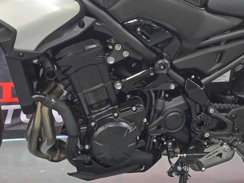 2025 Kawasaki Z900 ABS
