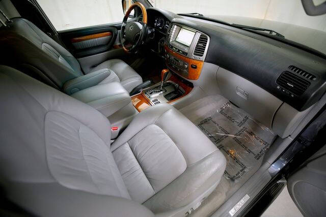 2005 Lexus LX 470