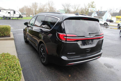 2022 Chrysler Pacifica Touring L