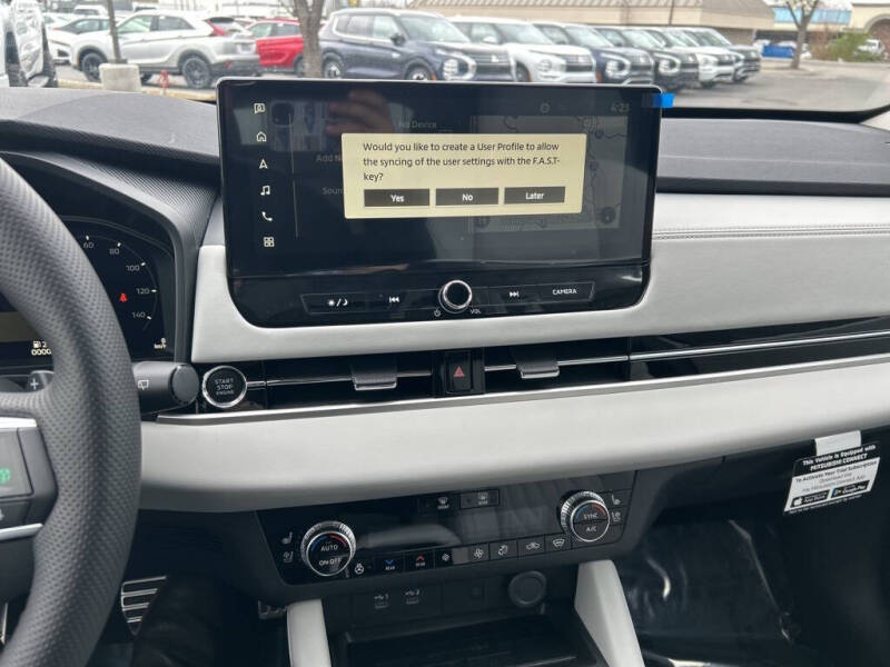 2025 Mitsubishi Outlander SEL Platinum Edition